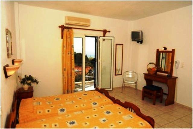 Yalis Studios Achladias Chambre photo